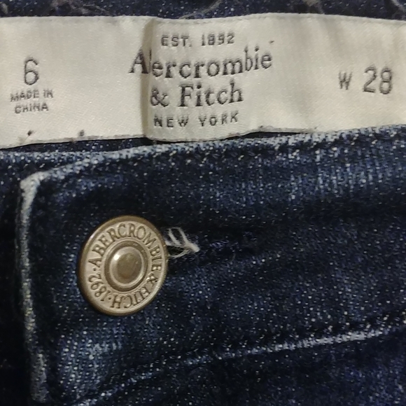Abercrombie&Fitch Denim Shorts - Picture 2 of 8